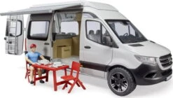 Bruder MB Sprinter Camper Mit Fahrer